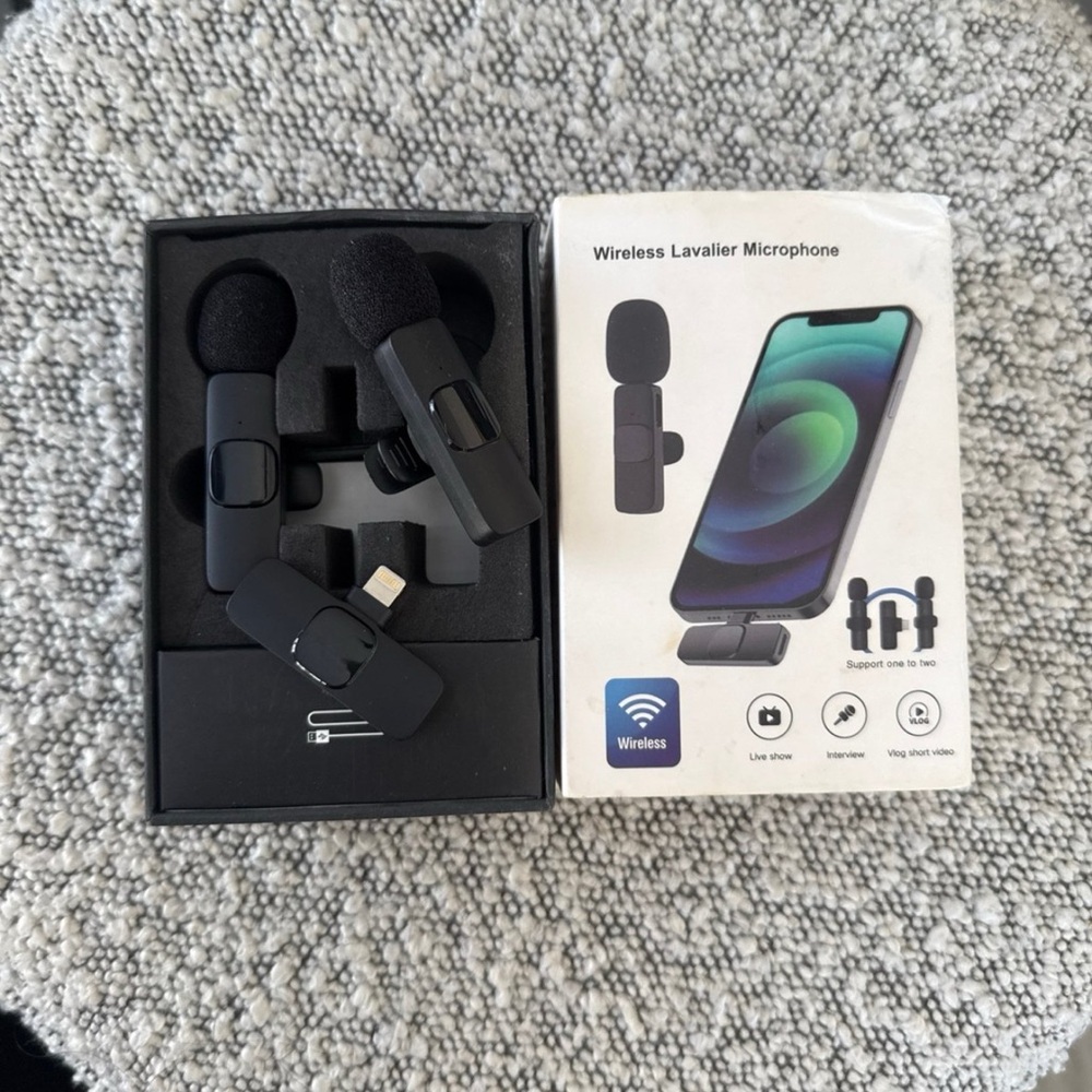 Wireless Microphone Set for Smartphones - Black